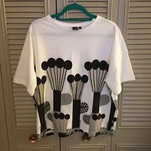 Uniqlo Marimekko Print T-shirt NWOT